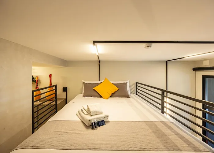 Easy Star - Studio Contemporaneo Com Mezanino - Jt01I